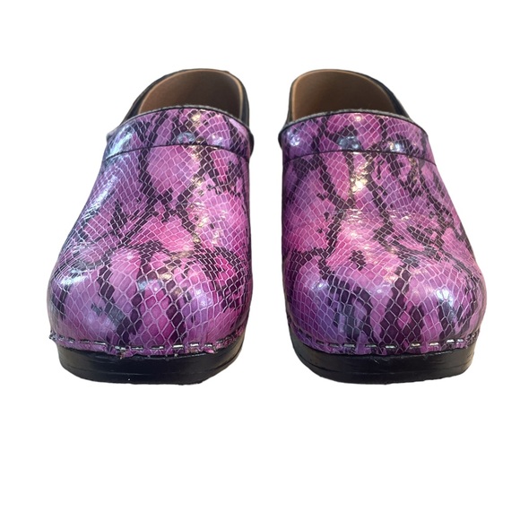 Dansko Women’s Clogs Size 38 Rare Color Combo - Picture 2 of 9